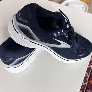 Brooks Ghost 15 Running Shoes - Women’s 11 - Navy
